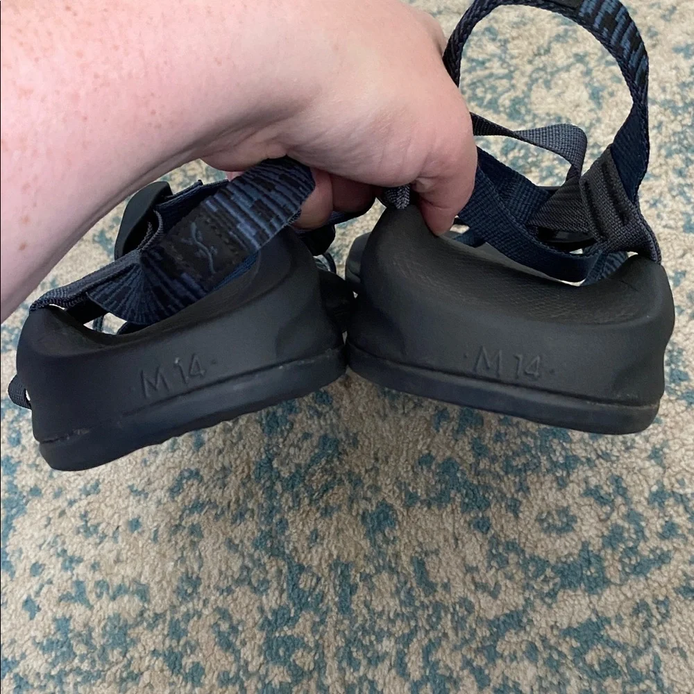 Chaco Men’s Navy and Black Adjustable Strap Adventure Sandals Size 14